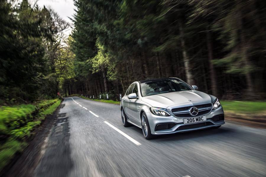  Mercedes-AMG C63 S 2015 года  (UK) (фото 17 из 30)